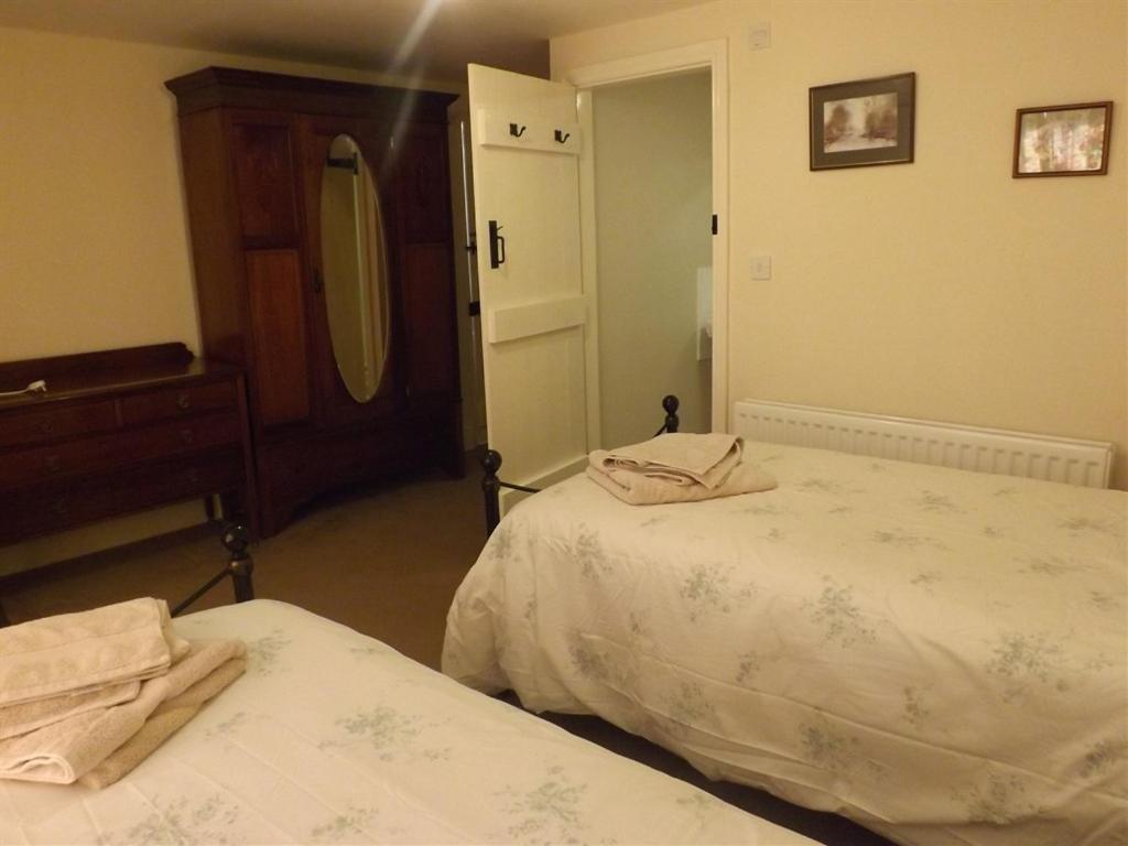 Hillis Close Farm Cottage ฮอลท์วิสเซิล ภายนอก รูปภาพ